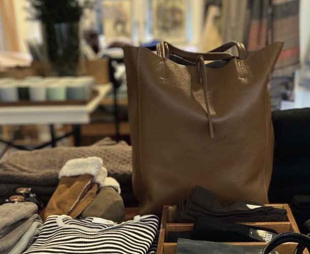 Hos ‘Something by Tine Lund’ samles slow fashion, æstetik og design
