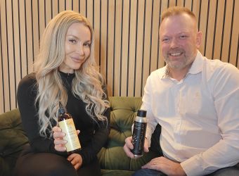 SOFA-SAMTALE: Thomas Trontveit møder Sandy Esko – fuldtidsrejsende globetrotter