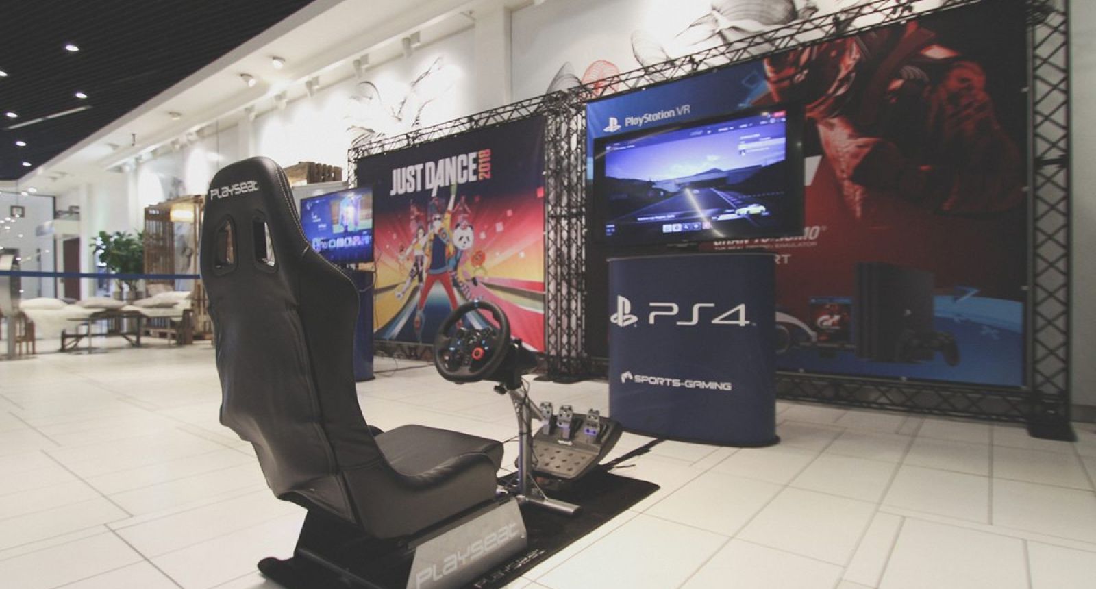 Virtuel gaming i vinterferien i Friis Shoppingcenter